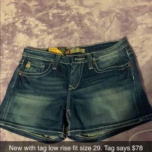 Low rise shorts